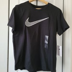 NWT NIKE Tshirt